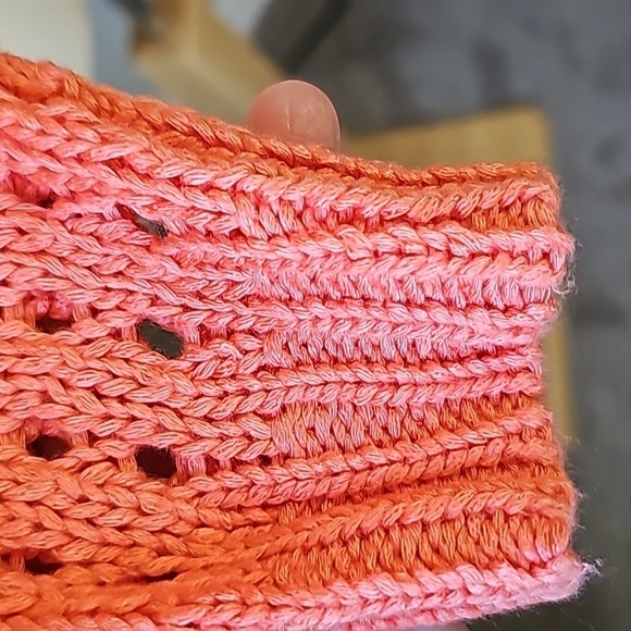 ROCK & REPUBLIC, Coral open knit high low sweater size small. - Picture 4 of 7